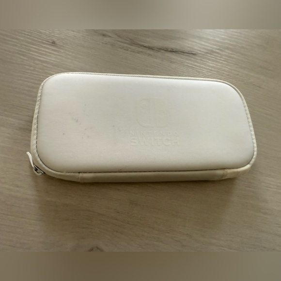 Nintendo Switch Lite - Picture 4 of 8